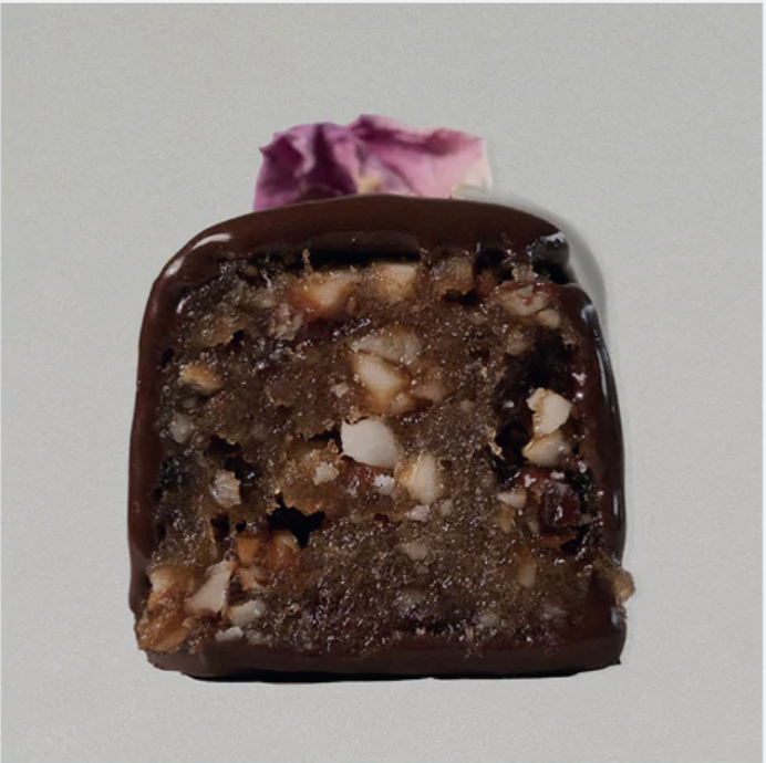 04. DATE CARAMEL CASHEW